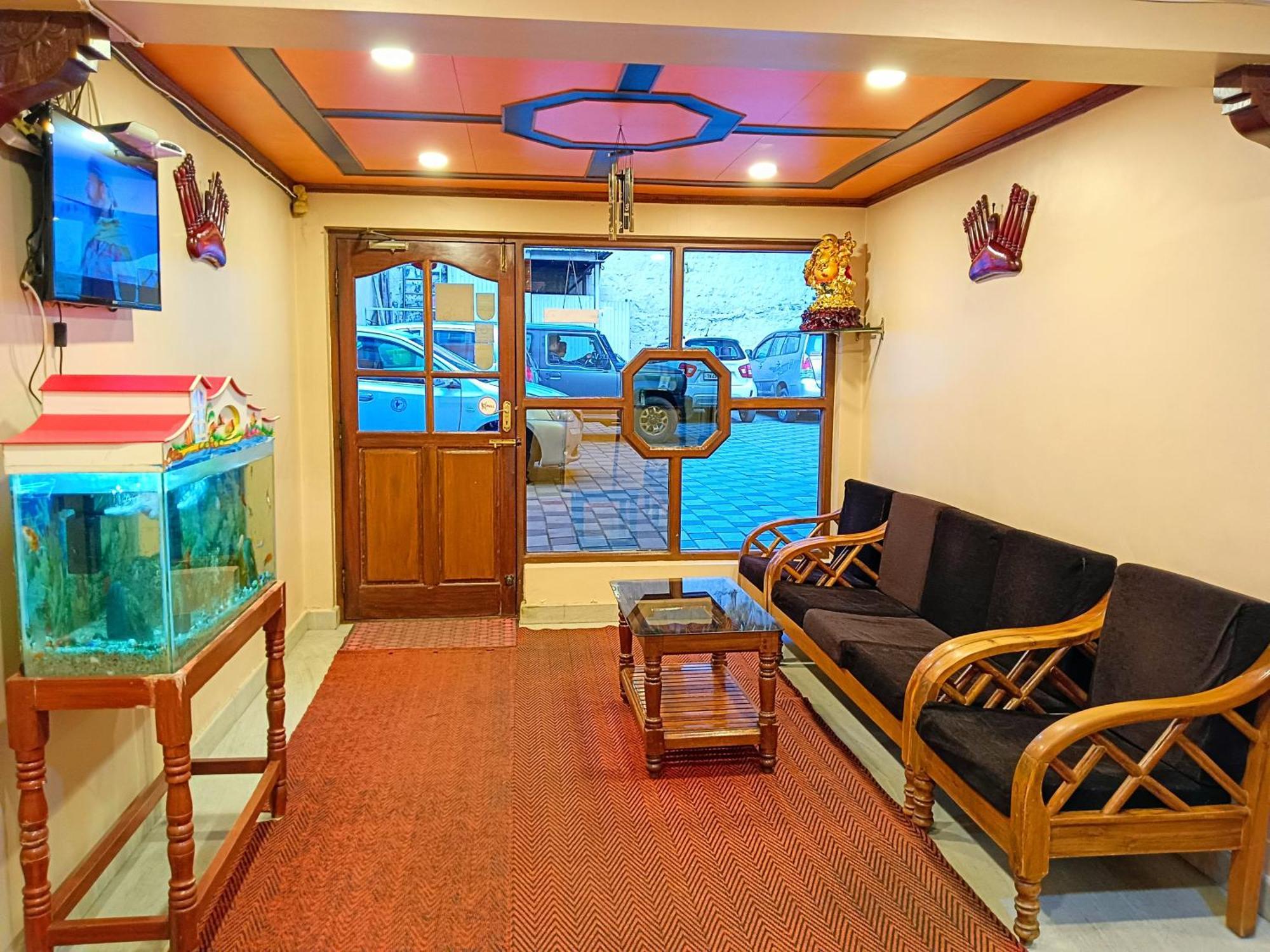 Bn Tourist Home Ooty Exterior foto